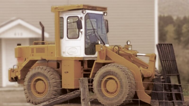 1993 : A.L.P.A. Equipment Ltd. commence à distribuer du matériel de construction Hyundai.