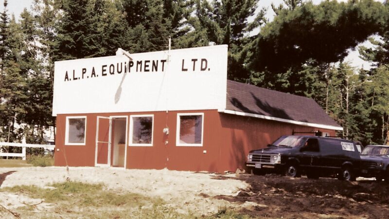 1989 : La deuxième succursale est ouverte à Fredericton, au Nouveau-Brunswick.