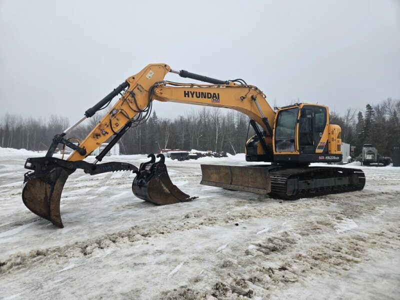 Hyundai HX235LCRD 2021