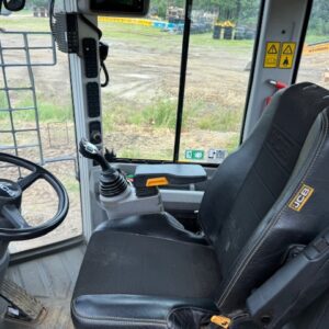 2023 JCB 437 ZX