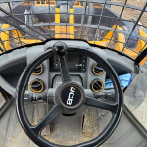 2023 JCB 437 ZX